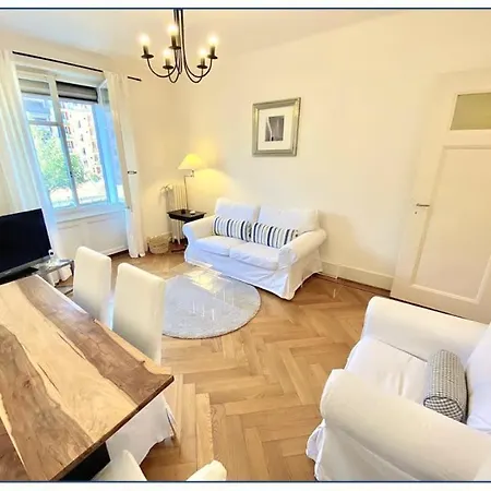 Apartment 112 Bright And Lovely Near The